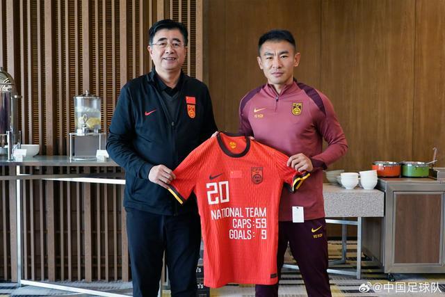 bsport体育娱乐官网入口-退役国脚于汉超将加入中国男足教练团队