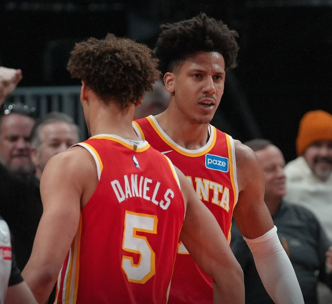 鹰王23+10+12，双枪合砍50分状元郎打铁，老鹰大胜雄鹿豪取9连胜