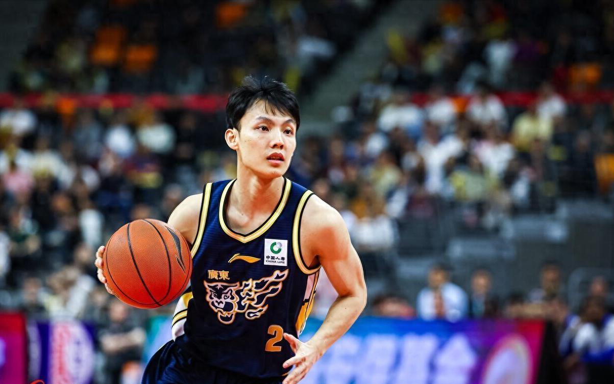 bsport体育娱乐官网入口-再打1年！徐杰必须拿顶薪，三个下家留好位置，杜锋有1战术短板
